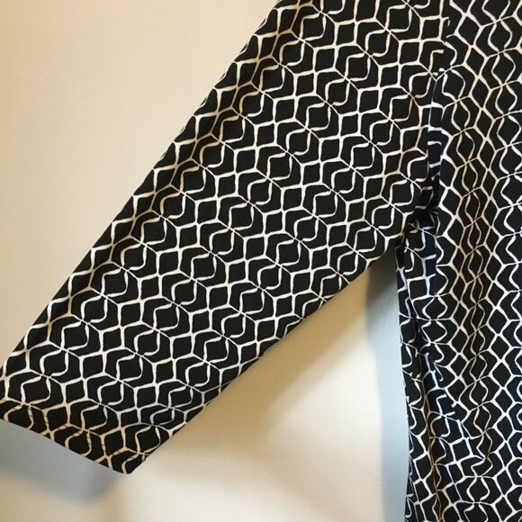 Jones New York B&W Live Wire Pattern Stretchy Dress Shirt - Picture 4 of 15